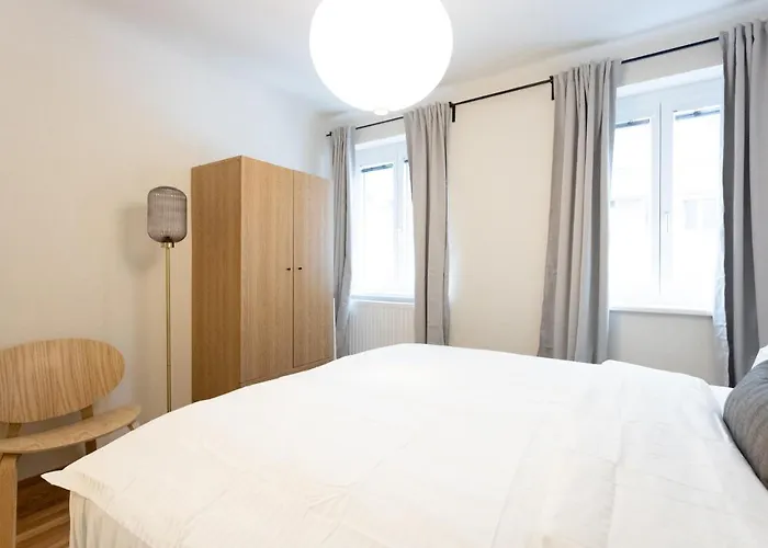 Chic 1-bed By Canal Walk To Historic Centre Apartamento Viena
