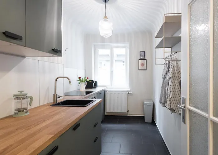 Apartamento Chic 1-bed By Canal Walk To Historic Centre