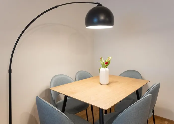Apartamento Chic 1-bed By Canal Walk To Historic Centre
