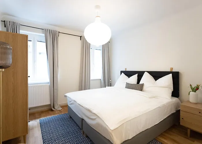 Apartamento Chic 1-bed By Canal Walk To Historic Centre